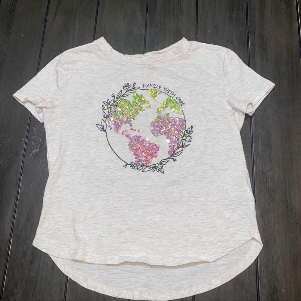 GAP girls T-Shirt Short sleeved Tee World Graphic Size S 6-7 Small yellow